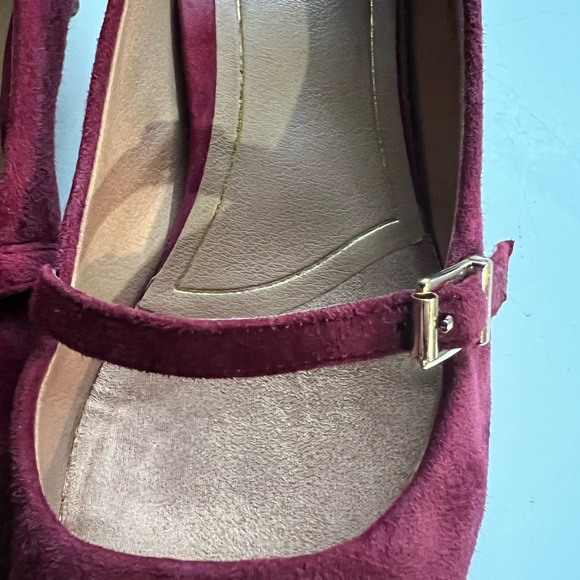 Vionic Suede Heeled Pumps.  Pointed Toe Size 10 - Picture 7 of 10